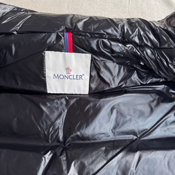 Moncler Men's Ouse Hooded Down Gilet in Black - Picture 9 of 12